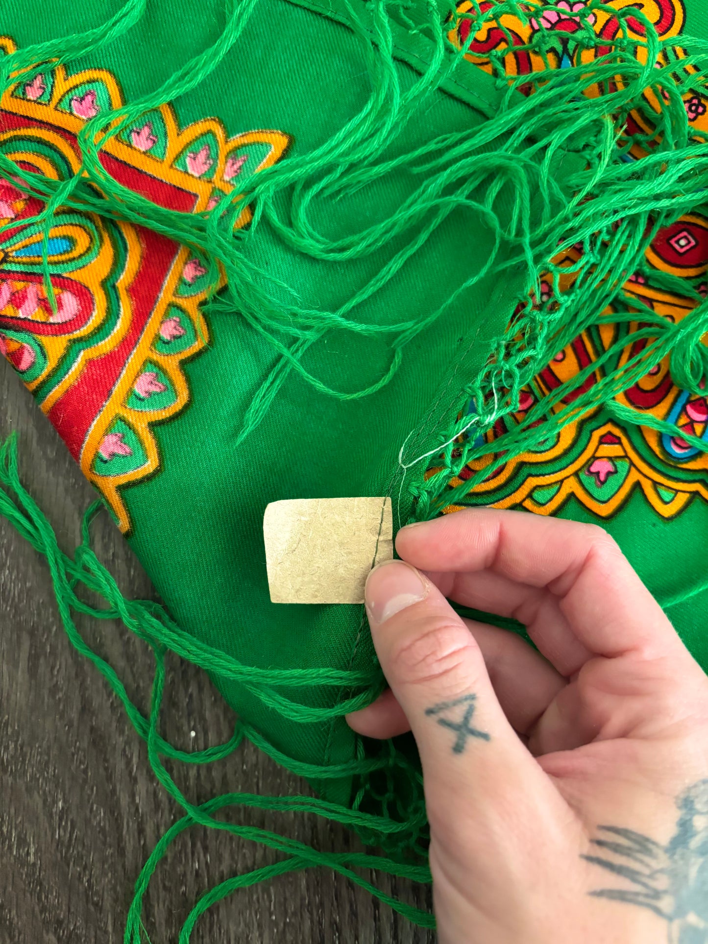 Rare LARGE 1980’s Russian Pavlovo Posad Shawl