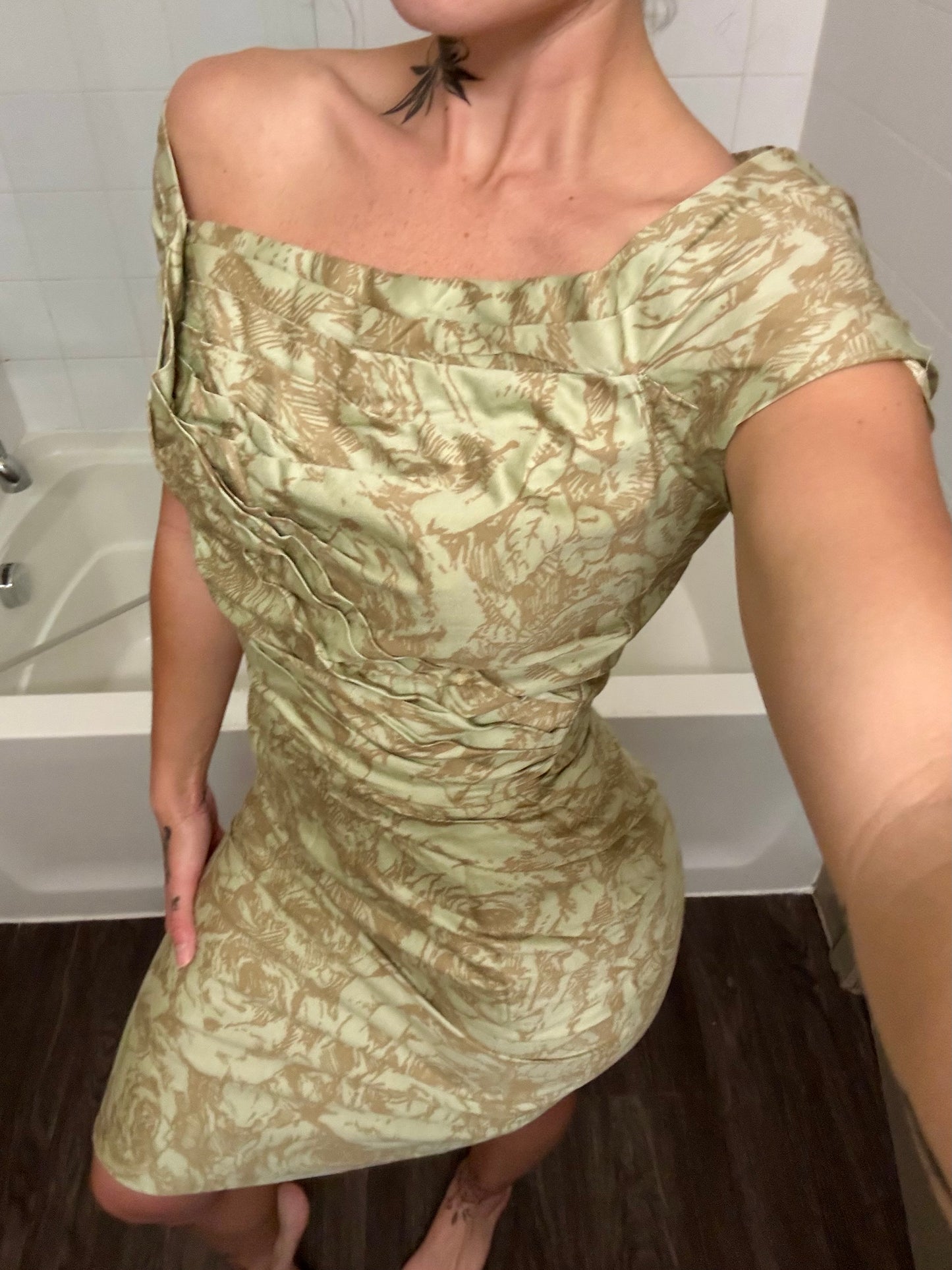 1950’s Off the Shoulder Dress