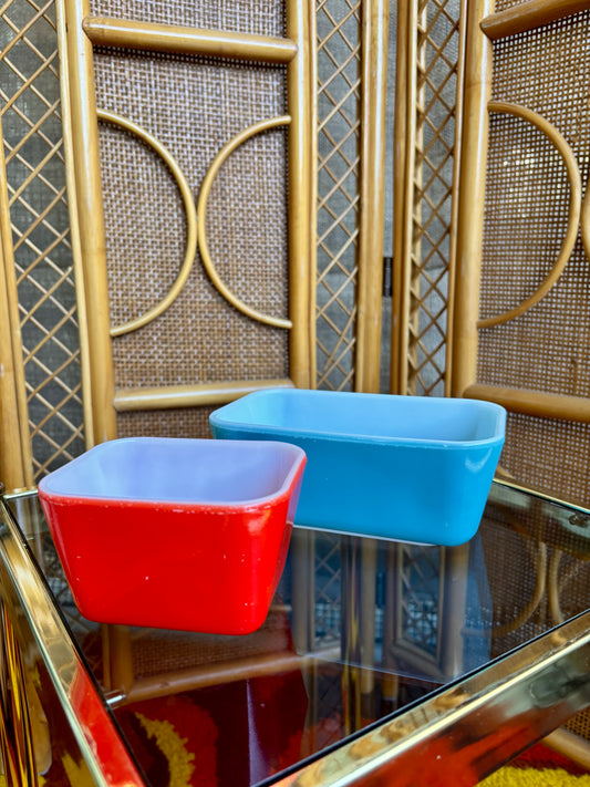 Pyrex Refrigerator Dishes (2)